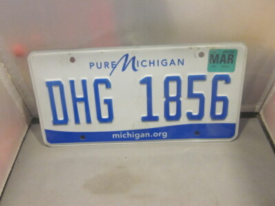 MICHIGAN LICENSE PLATE # DHG 1856 EXPIRED OVER 3 YEARS PURE MICHIGAN