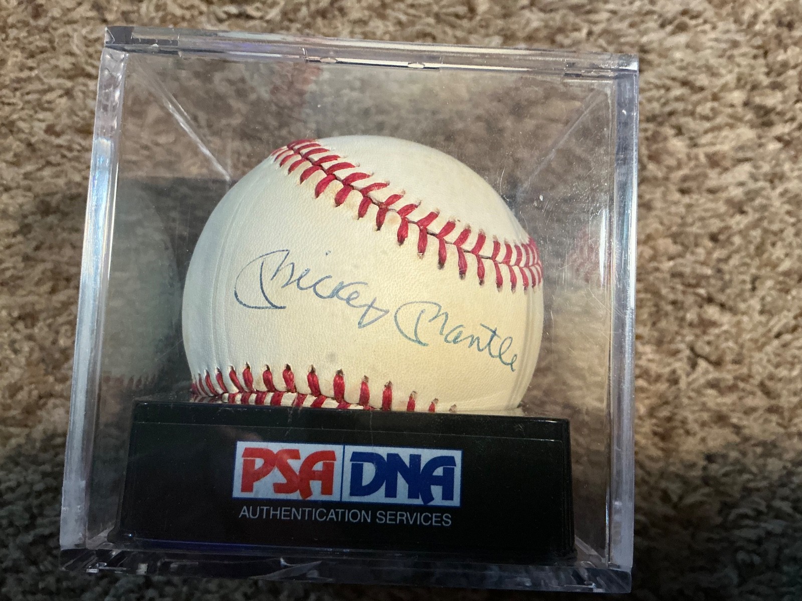 Mickey Mantle Signed Baseball PSA/DNA Auto 8 Overall 7.5 AUTOGRAPHED BALL view 1