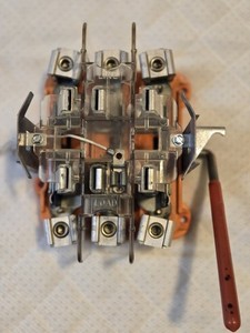 Milbank HD200 200 Amp 600 VAC 7 Jaw Meter Socket Guts Only with Lever Bypass