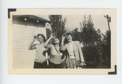Vintage Photo Trio Pretty Ladies Throw Back Some Beers Mid Drink Humor Fun 1940s