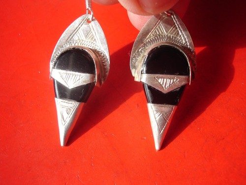 SILVER Niger Tuareg BLACK AGATE scarab POINTED earrings + silver hooks L36 mm - Picture 3 of 9