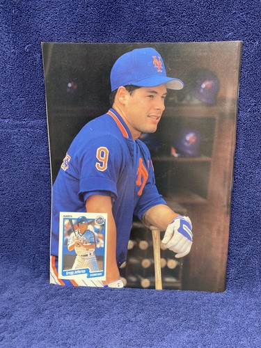 Beckett Baseball Card Monthly Magazine - October 1990 Issue #67 - Jose Canseco - Picture 2 of 2