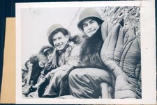 1945 Anthony Jele Chicago Il Western Front Freezing People Coats Vintage Photo