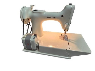Singer 221K White Featherweight 1964 Nähmaschine & Orginal Tragebox