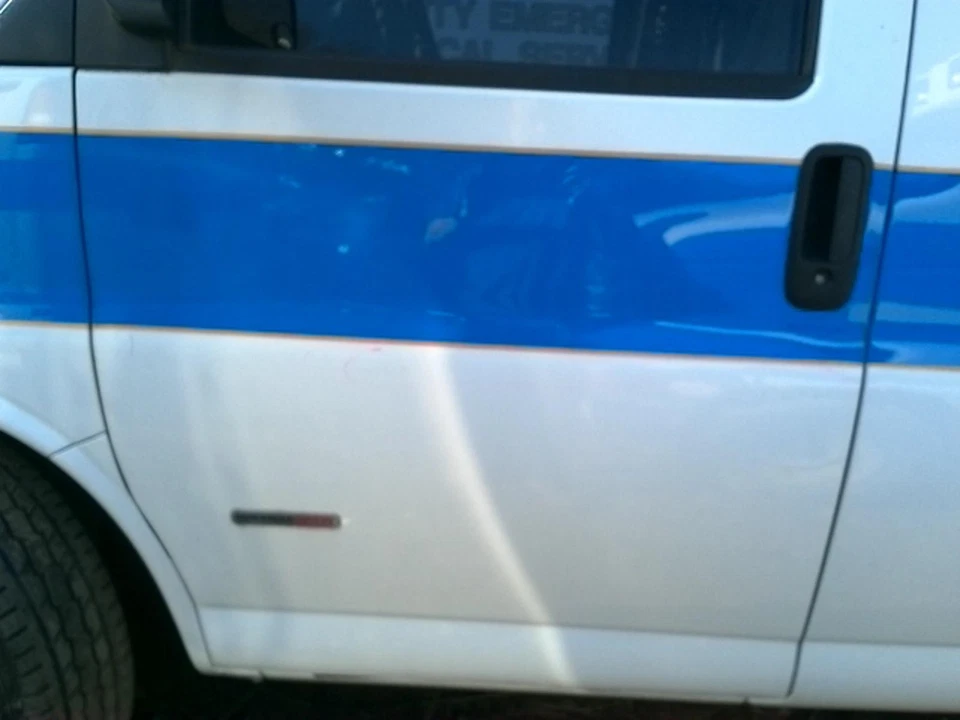 Motor de arranque usado se adapta a: camioneta Chevrolet Express 3500 2007 6,6 L VIN 6 octavo dígito op Foto 4 de 4