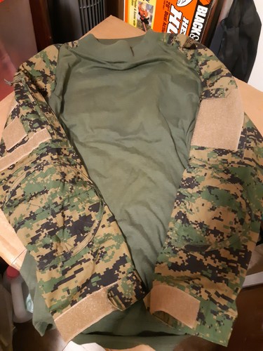 Rothco tactical combat shirt (digital 