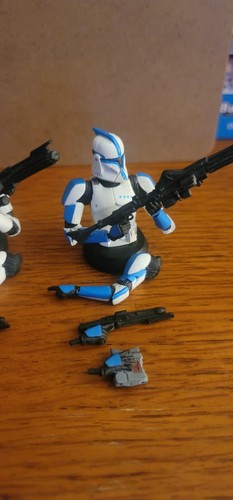 Gentle Giant Bust Ups Micro Bust SET of 4 Clone Troopers White Blue Yellow Red - Picture 3 of 7