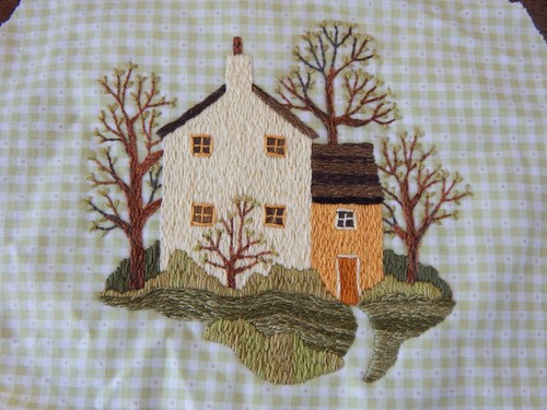 Homemade Embroidered Picture on Fabric PLAID HOUSE Ready for Hoop 9" Cottagecore - Picture 2 of 3