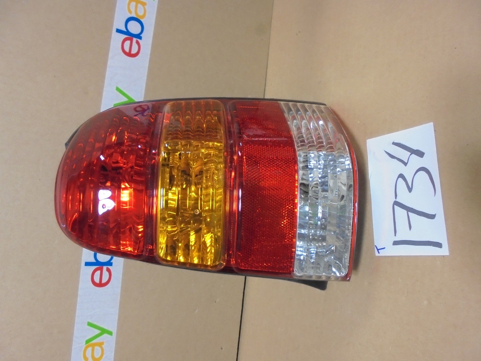 01 02 03 04 05 06 07 Escape PASSENGER Side Tail Light Used Rear Lamp #1734-T