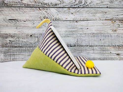 Handmade Tablet holder tablet stripes green pillow Ipad cushion stand Valentine - 第 2/11 張圖片