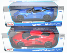 2pc Maisto 2014 Corvette Stingray Z51  2020 Chevrolet Corvette Coupe Diecast