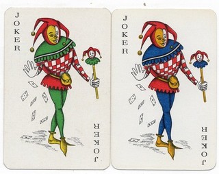 2 x RARE VINTAGE "Similar but Different Colours" JOKER Play Cards #77
