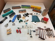 Vintage Ho Scale Lot Of Locomotives  Houses  Accys Lionel Afx Bachmann Etc