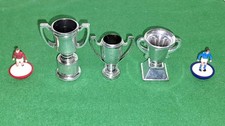 Lotto lavoro 3 tazze trofei Subbuteo/Scalextric più piccole espositore scala piccola