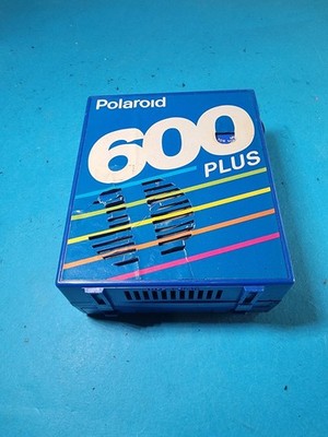 Polaroid AM-FM~Transistor Radio~600 Plus