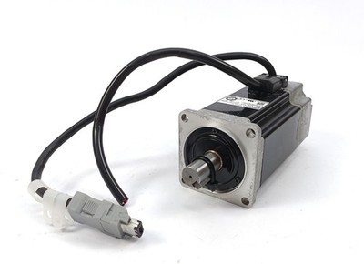 OMRON R7M-A40030-S1 AC Servo Motor, one cable connector missing.