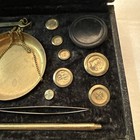 Vintage Brass Handheld Balance Scale Apothecary Jeweler Set Velvet Lined Case — photo 5
