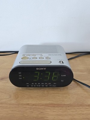 Sony Dream Machine (ICF-C218) Radiowecker (AM/FM) | Netzkabel | Antenne