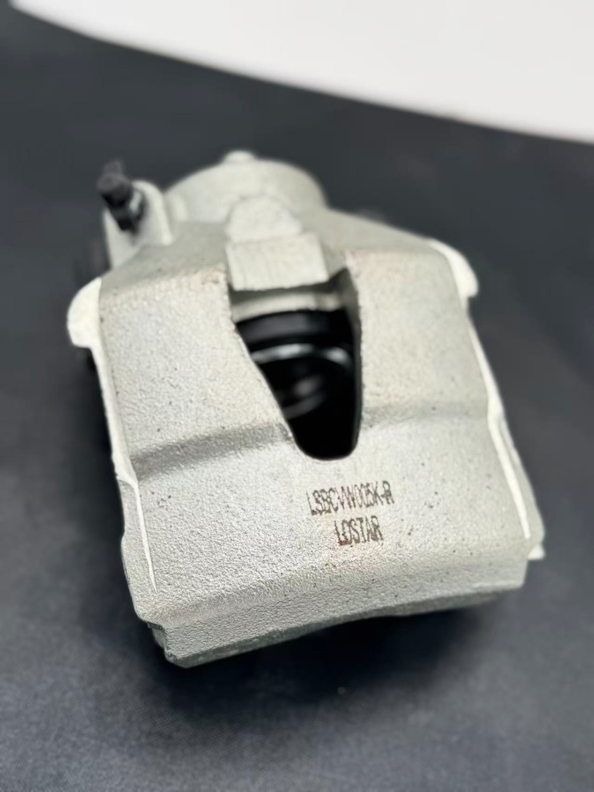 Etrier frein avant droit en fonte d'acier pour freinage stable de Skoda Seat