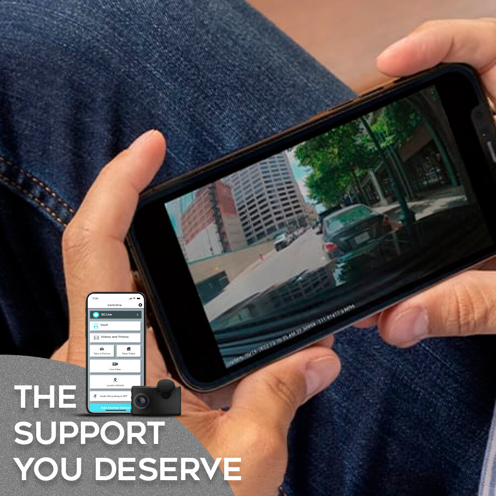 Комплект видеорегистратора Garmin Dash Cam Live с кабелем постоянного питания и картой microSDXC емкостью 128 ГБ