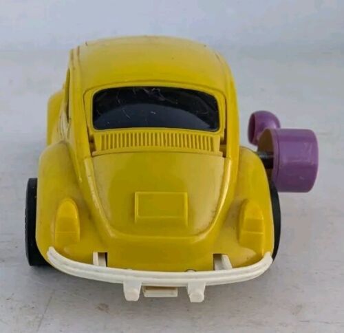 Aurora The Imposters Yellow VW Beetle With Key - Picture 4 of 8