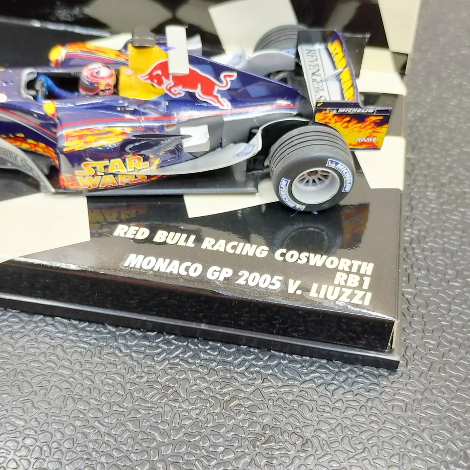 MINICHAMPS 1/43 RED BULL COSWORTH RB1 V. Liuzzi Monaco 2005 Star Wars 400050115 - Image 2 of 4