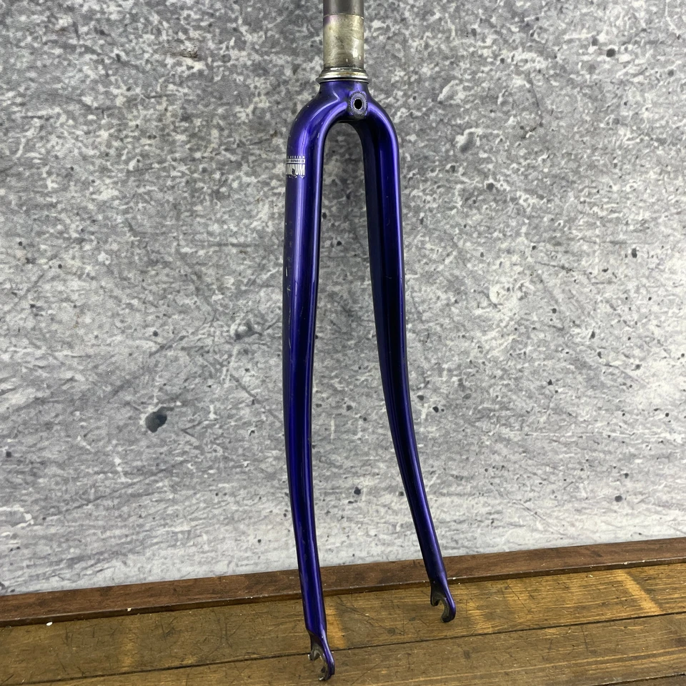 Trek 700c Fork 1 In Threaded 7.75 Steerer Aluminum Bonded Alloy 2200 Purple 59cm - Image 2 of 4