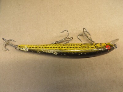 VINTAGE FISHING LURE 3 HOOKS 6-1/2