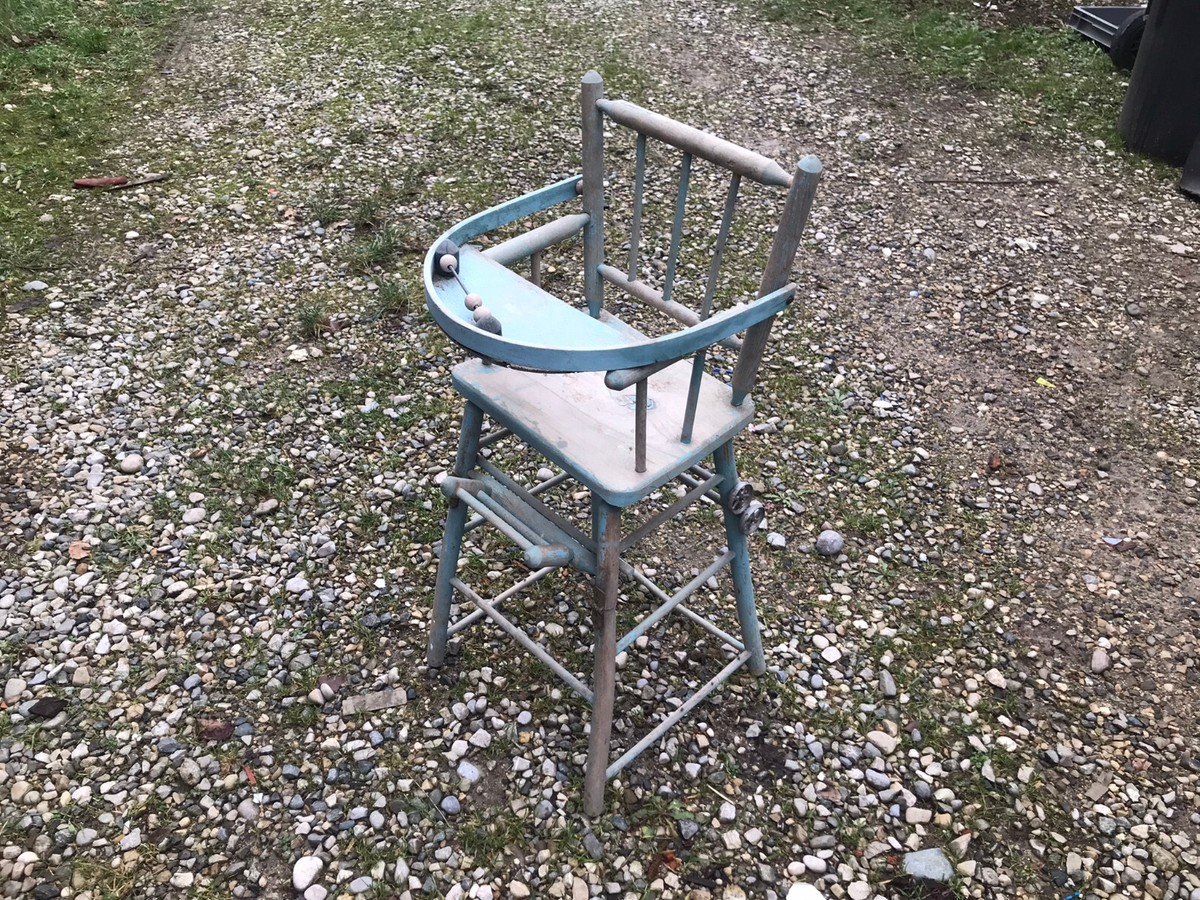 Petite Chaise Haute De Poupée Ancienne En Bois Bleu Patiné - Jouet Vintage