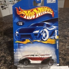 2001 Hot Wheels Mainline/Collector #116 AUBURN 852 White-Dark Red Color w/LaceSp