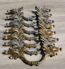 Lot Of 7 Vtg French Provincial Dresser Furniture Cabinet Pull Handles CH-2262