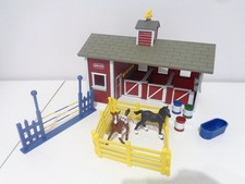 Breyer Stablemates Red Stable Barn with accessories and 2 Foal Models