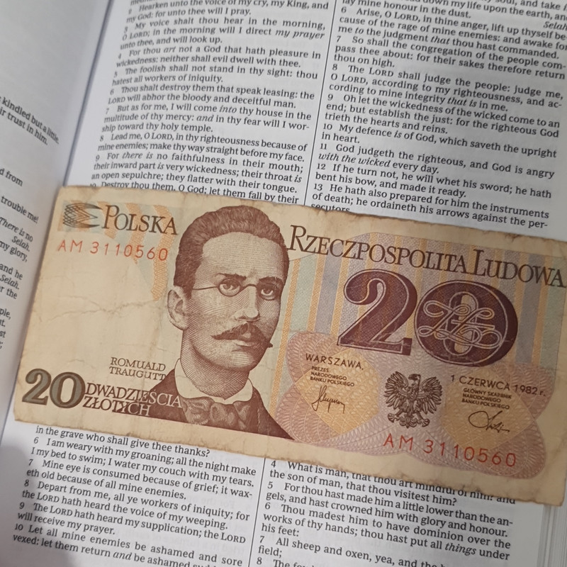 Poland 1982 20 Zlotych Banknote Narodowy Bank Polski Circulated Ungraded