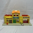 VINTAGE 1973 Fisher Price Little People PLAY VILLAGE Main Street Police Barber