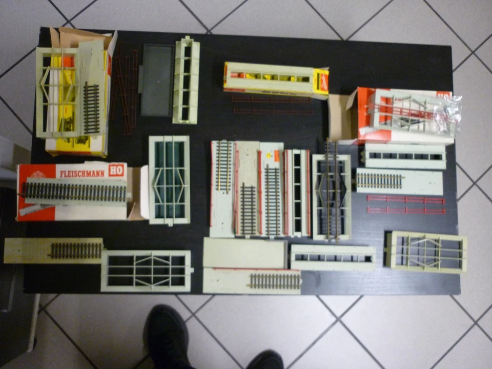 Fleischmann H0 6482 Entladebühne Automatische Schüttgutentladung  Konvolut