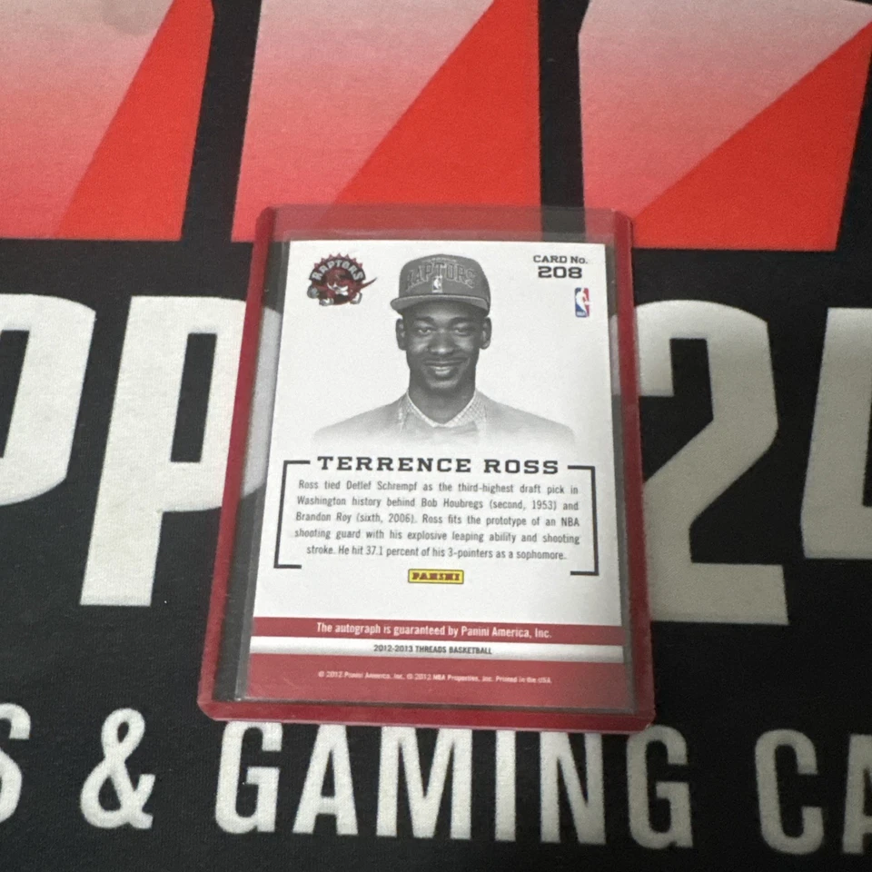 Terrence Ross Auto Rookie 2012-13 Panini Threads #208 41871 - Image 2 of 2