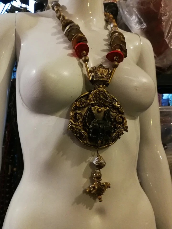 Collar Protector Talismán Colgante Amuleto Mágico Arte Joyería Dragón Ojo Vampiro Foto 3 de 4