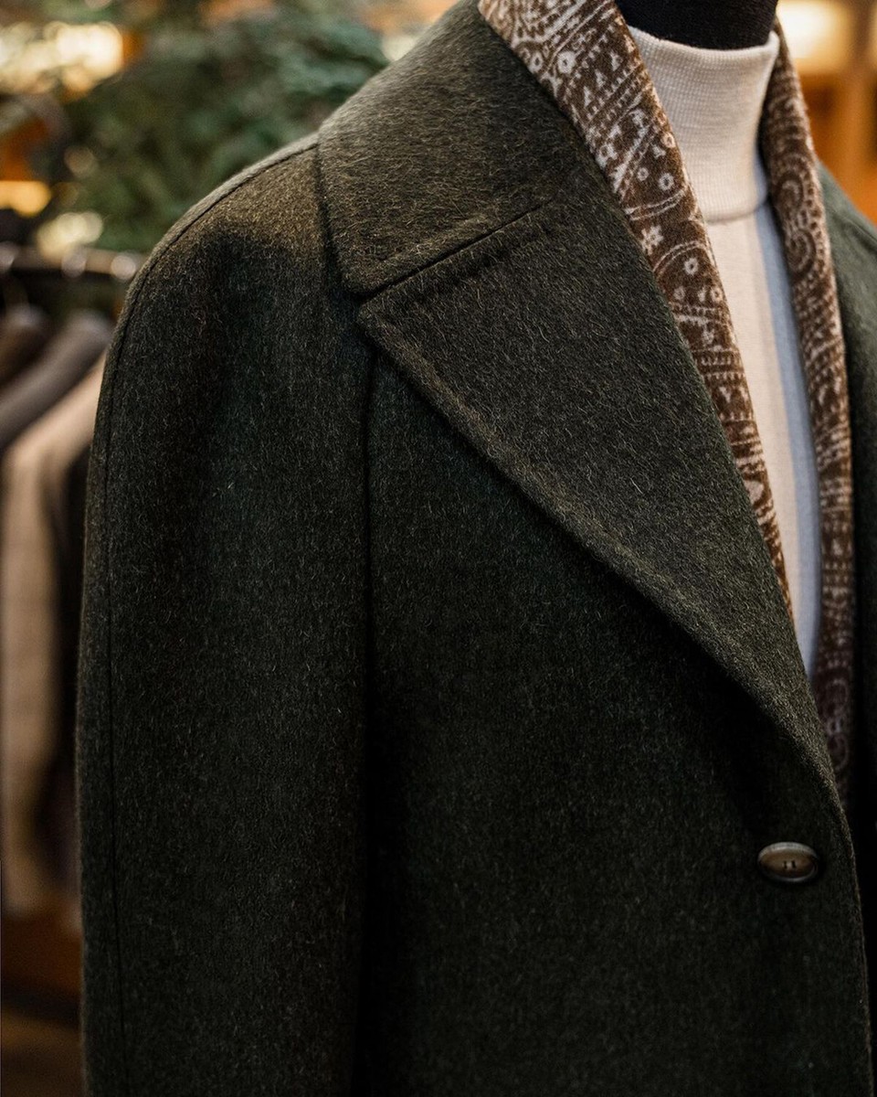 Winter Men's Long Coat Wool Blend Single Breasted Wide Lapel
