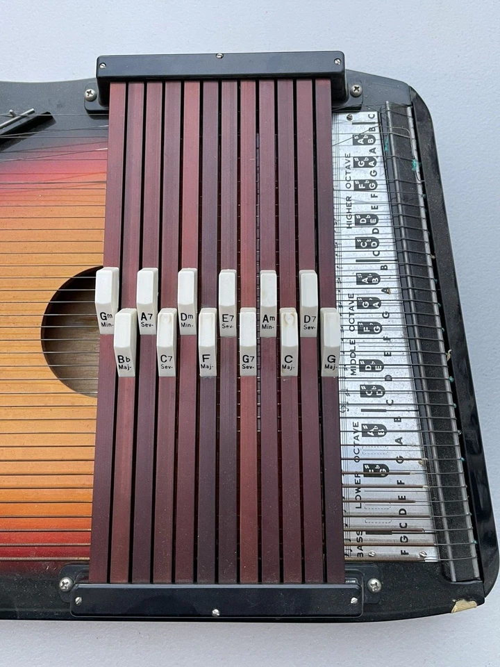 Vintage 1968 ChromAharP Rhythm Band 36-String 15-Chord Autoharp Instrument - Image 2 of 4