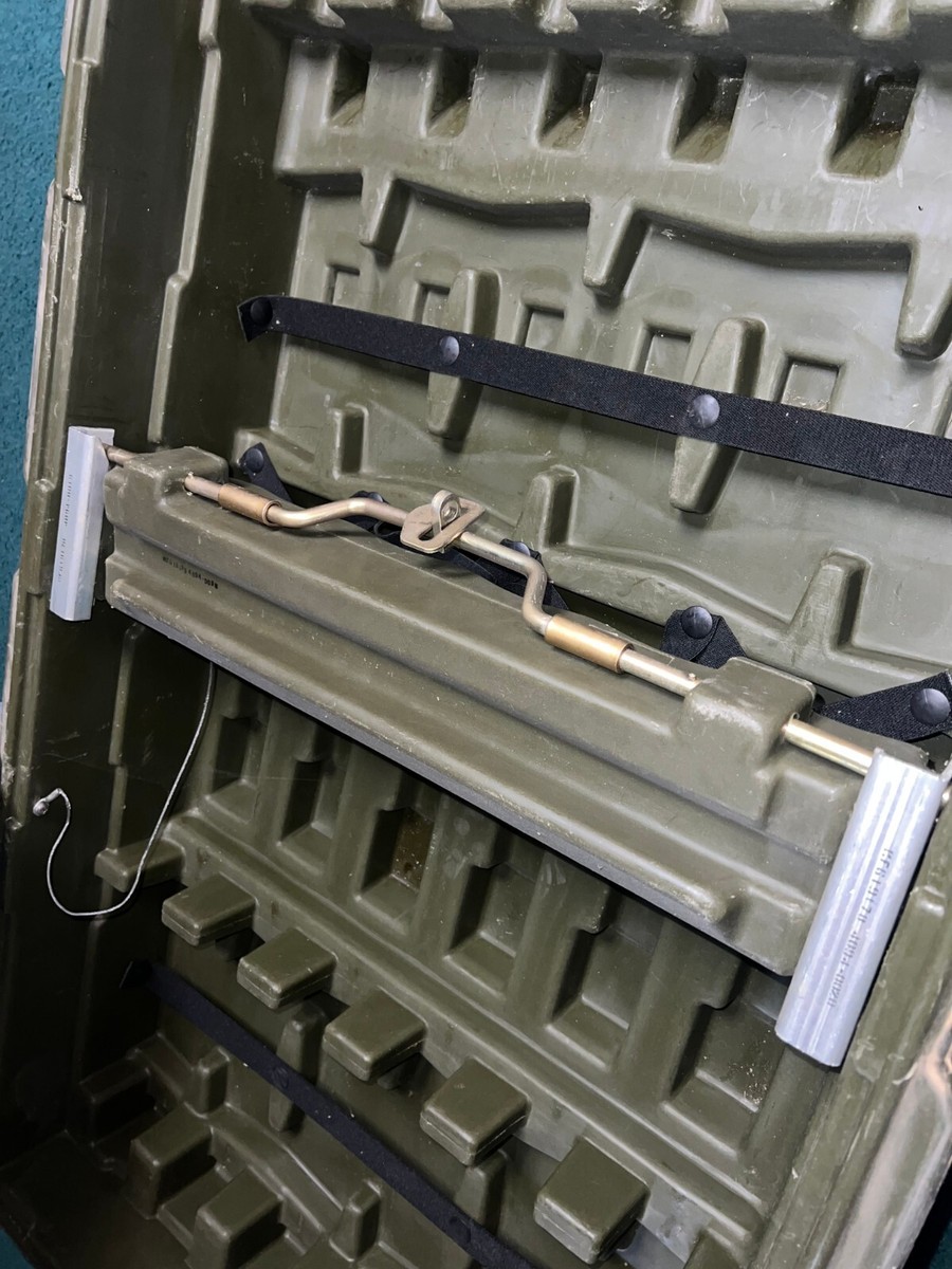 US Military Surplus Pelican Hardigg Mobile Weapons 12 Rifle US Military Surplus Pelican Hardigg Mobile Weapons 12 Rifle
