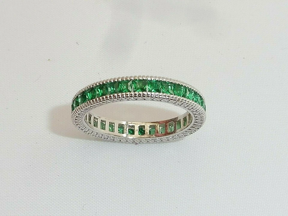 Damen Handgefertigt 925 Massiv Silber Prinzessschliff Grün Smaragd Voll Eternity Ring