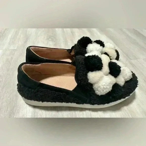 Zapatos Mocasines UGG Negro Blanco Pom Sin Cordones Mujer EE. UU. 7 UE 38 Foto 3 de 4