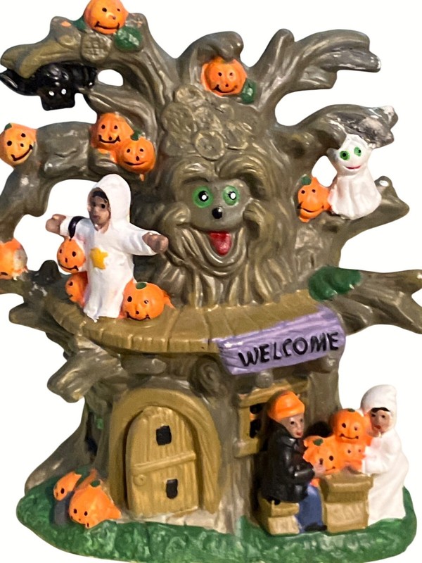 Halloween Tree Figurine With Pumpkins and Ghosts Welcome Sign