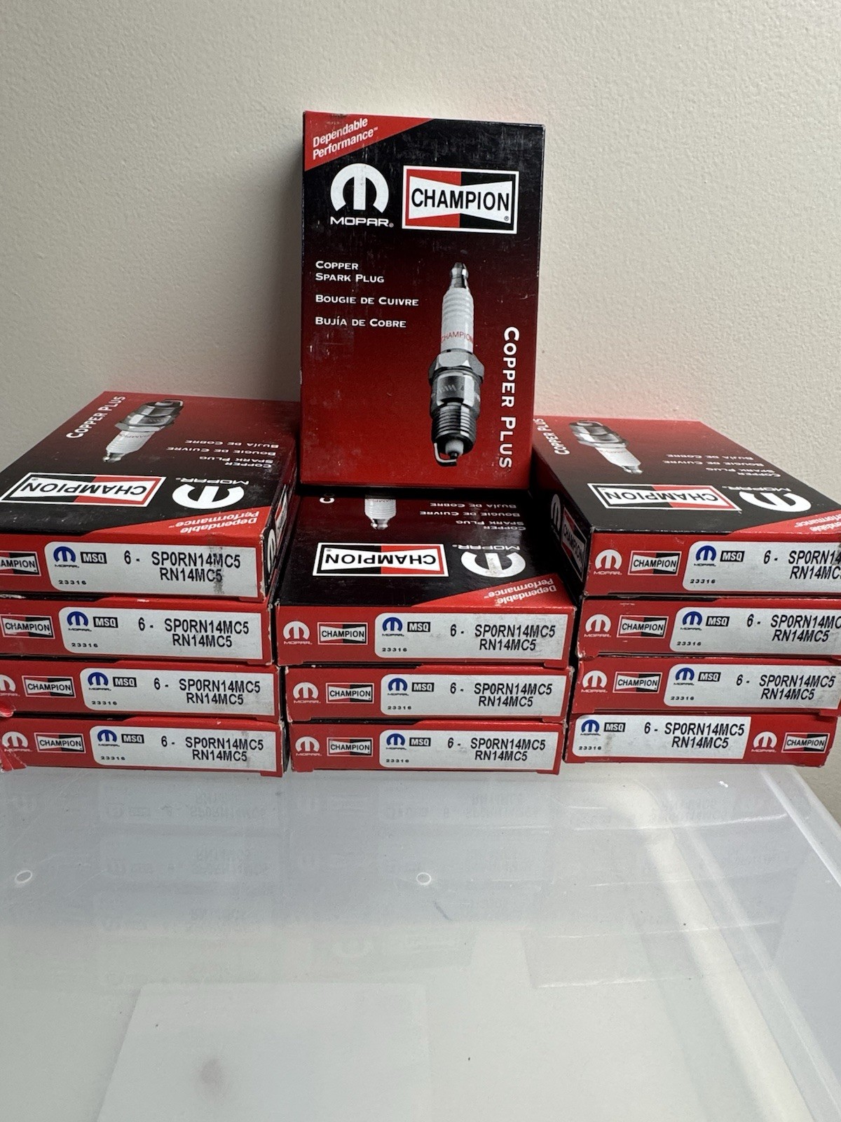 Champion Spark Plugs Set6 im Selling The Entire Box 72