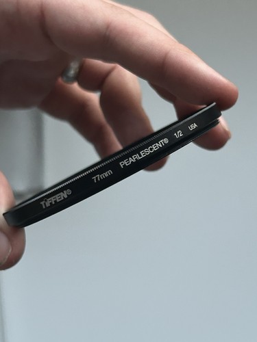 Tiffen 77mm Pearlescent 1/2 Diffusion Filter
