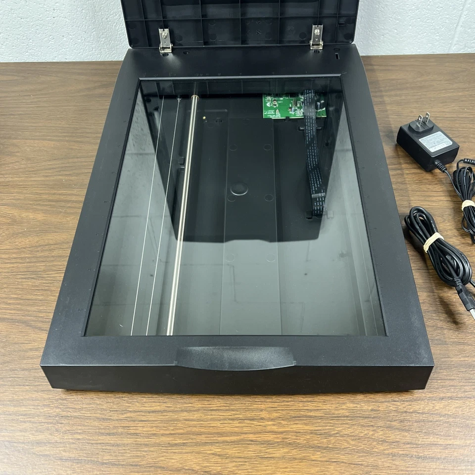 MUSTEK 2400 SE A3 USB Pro Large Format 12x17" Flatbed Scanner W/ Cords - Image 2 of 4