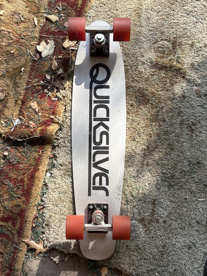 QUICKSILVER BY POWELL VINTAGE ANNEE 78 TRES RARE BOARD OLD SCHOOL