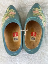Vtg Holland Wooden Shoes Clogs Hand Carved Hand Painted tulips design 29/30