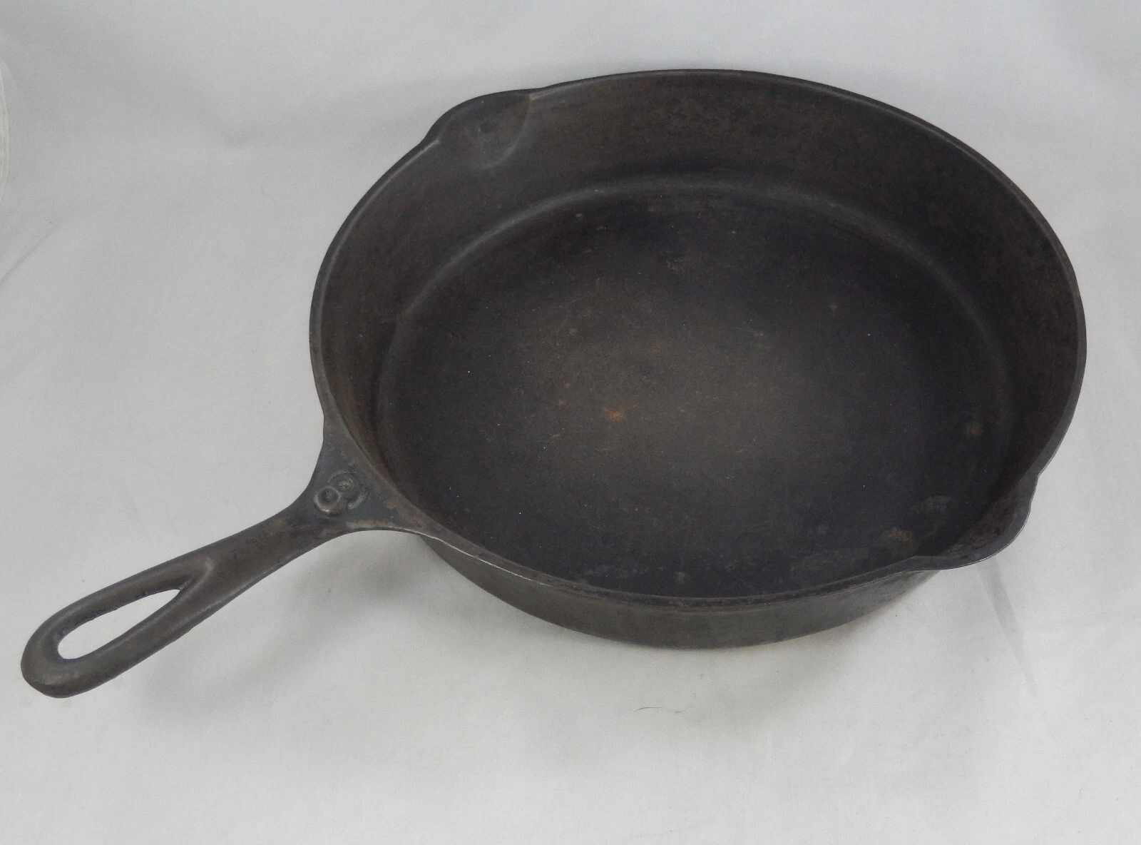 Antique LODGE Raised 8 on Handle Cast Iron Skillet Frying Pan Heat Ring
Opens in a new window or