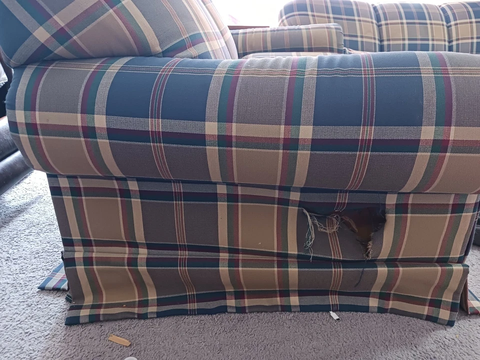 La-Z-Boy ¡Vuelve a lo básico con este sofá y sofá loveseat!  Foto 4 de 4